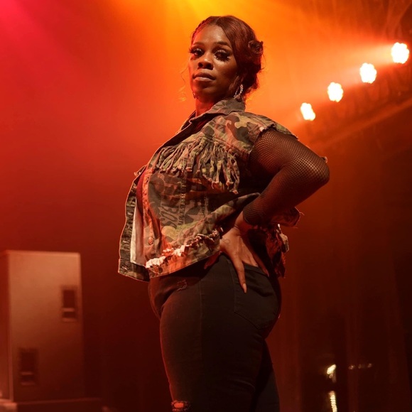 Runway Fashion show Jacket - Picture 2 of 3